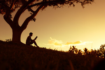 龙岗东珠学校学费多少