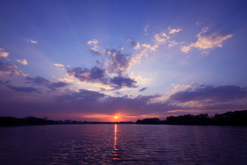 龙岗东珠学校学费多少